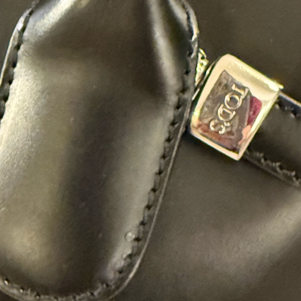 Tod's Elegant Black Leather Tote - Amazing!!! - Picture 4 of 12